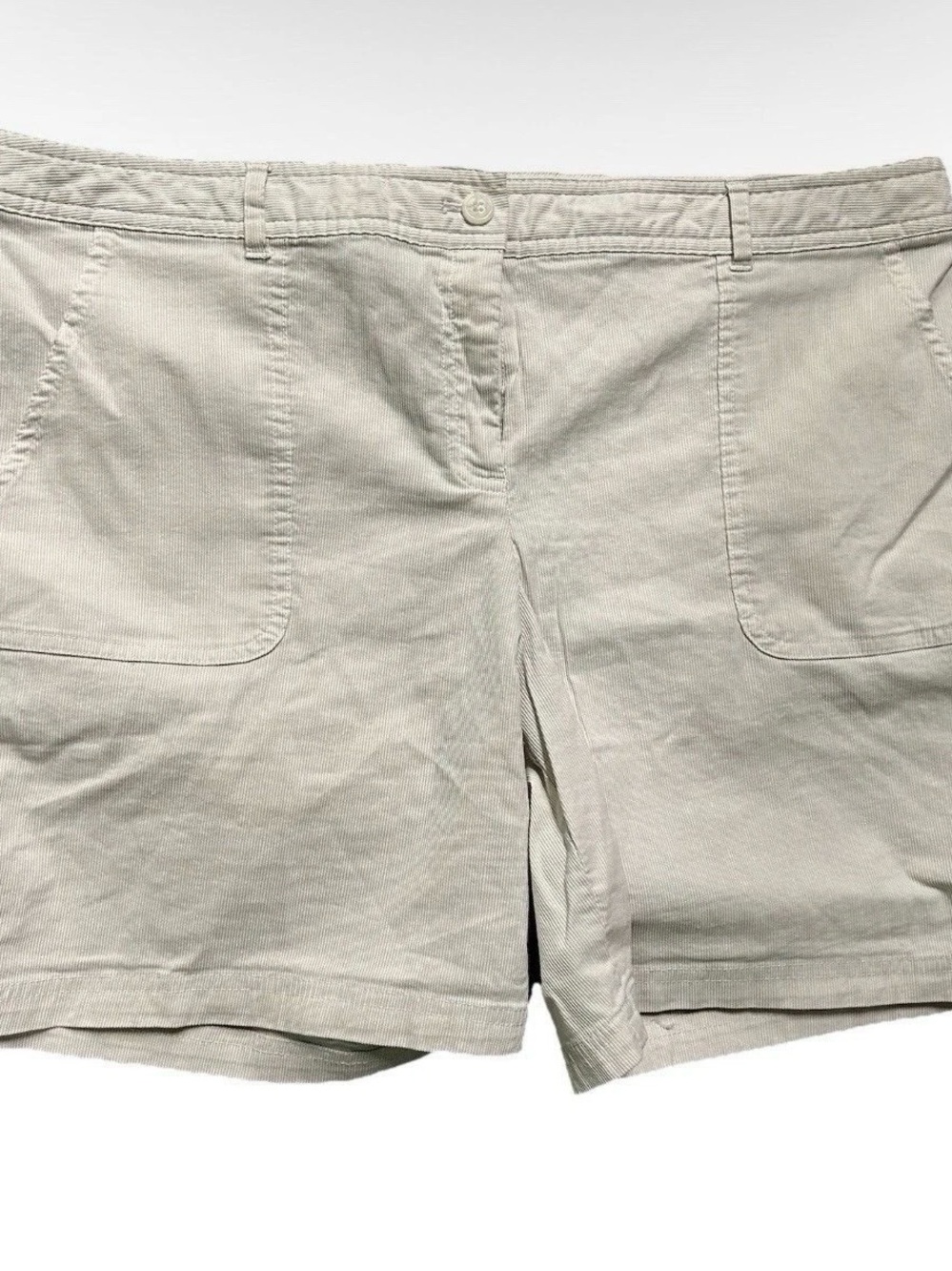 Women’s Izod White Beige Striped Golf Shorts Size 14 Summer Warm Weather